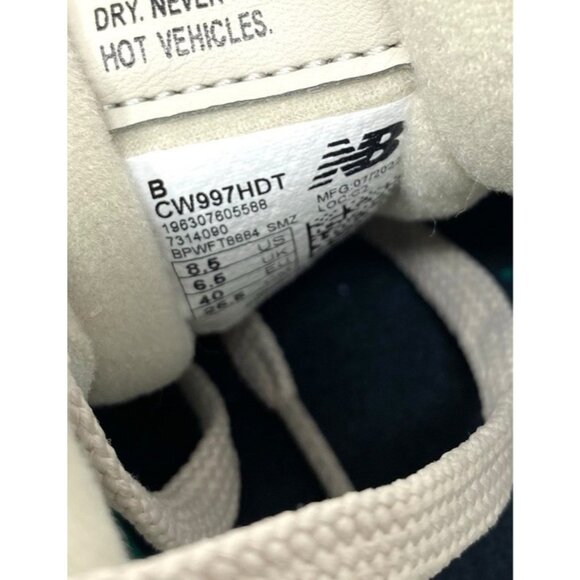 New Balance Classic 997H Womens Shoes CW997HDT Timberwolf White Black Size 8.5 B - Picture 11 of 11